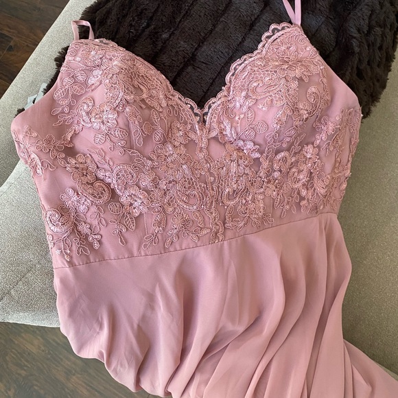 Bridesmaids Gown - Picture 2 of 8